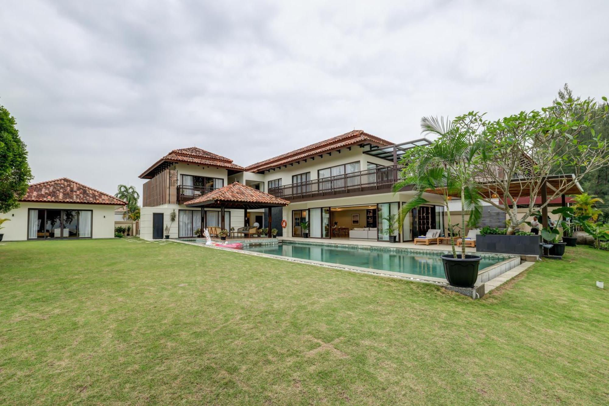 Pantai Indah Lagoi Bintan Exteriör bild