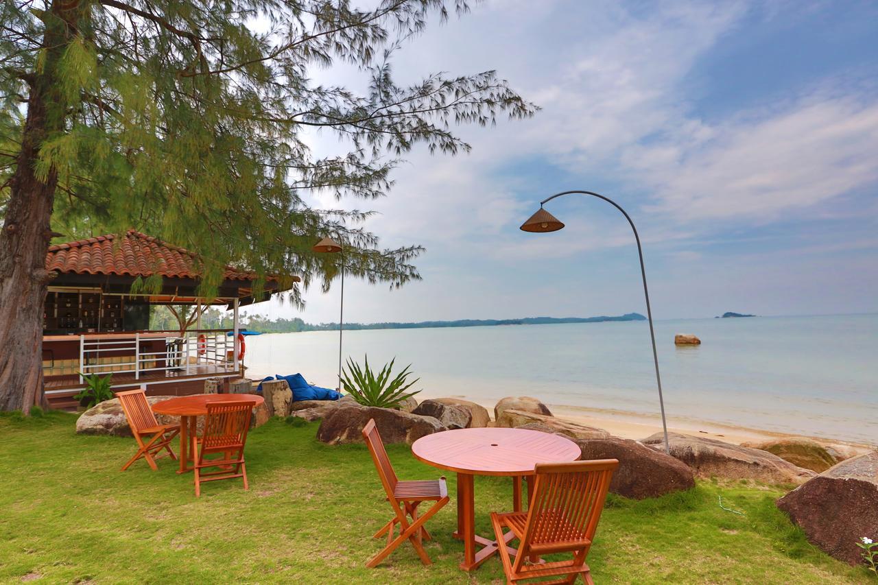 Pantai Indah Lagoi Bintan Exteriör bild
