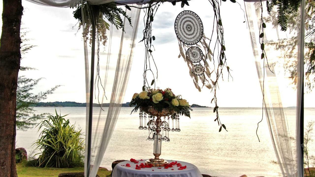 Pantai Indah Lagoi Bintan Exteriör bild